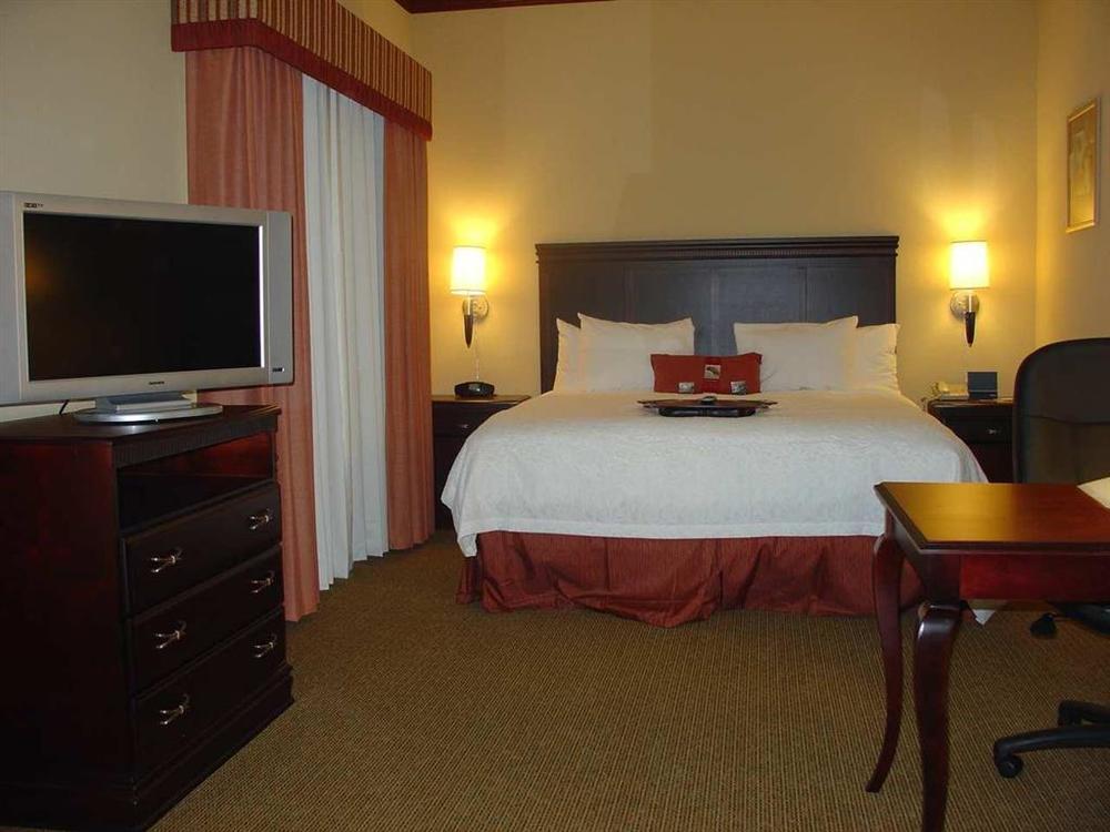 Hampton Inn & Suites Gainesville Δωμάτιο φωτογραφία